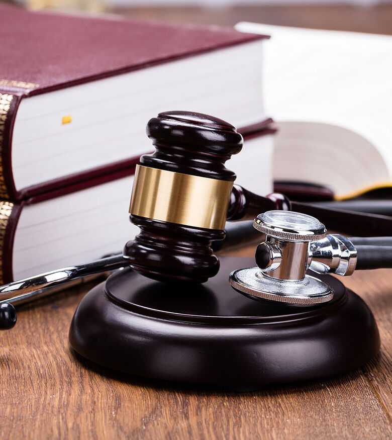 Medical Malpractice Lawyers in Charleston, WV - Gavel and Stethoscope