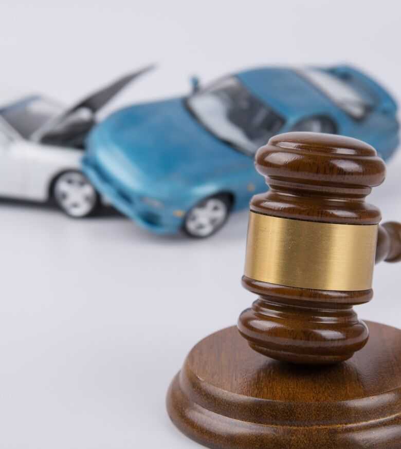St. Louis (MO) Car Accident Lawyers - car accident concept