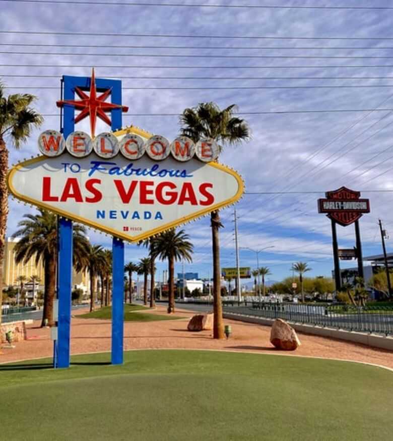 Track a Personal Injury Settlement Check in Las Vegas - las vegas strip