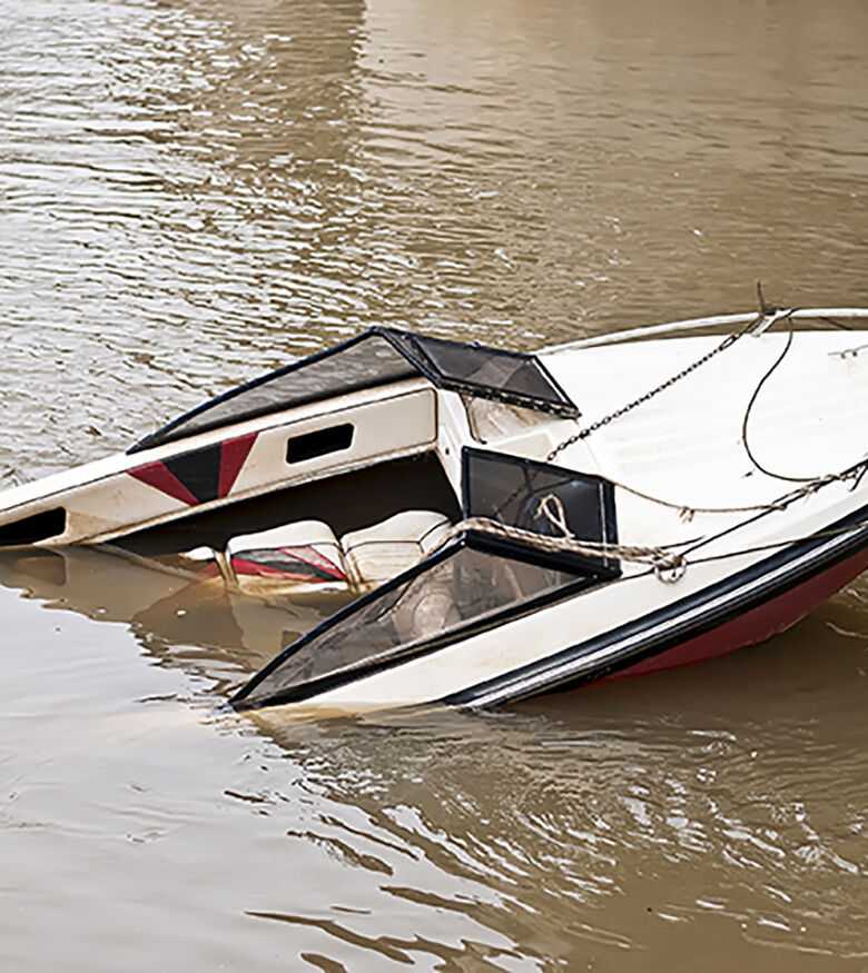 Boating Accident Attorneys in Miami, FL - sinking boating