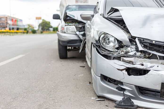 Car Accident Lawyers in Sarasota, FL - Car crash with damage