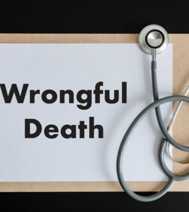 DeLand, FL, Wrongful Death Lawyers - Wrongful death clipboard and medical equipment