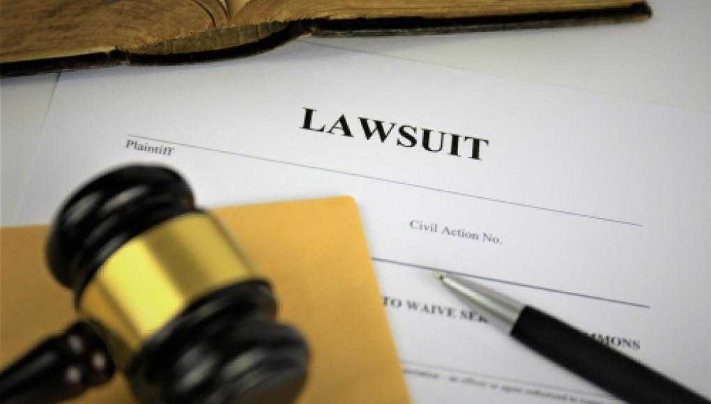 How Does an Injury Lawsuit Work - lawsuit paperwork