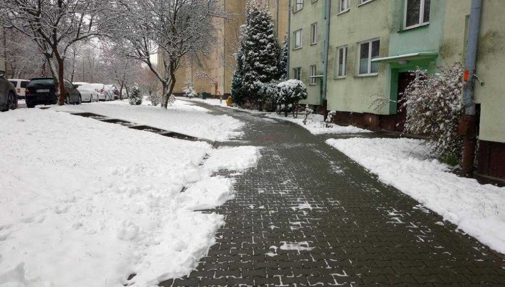 Icy pathway