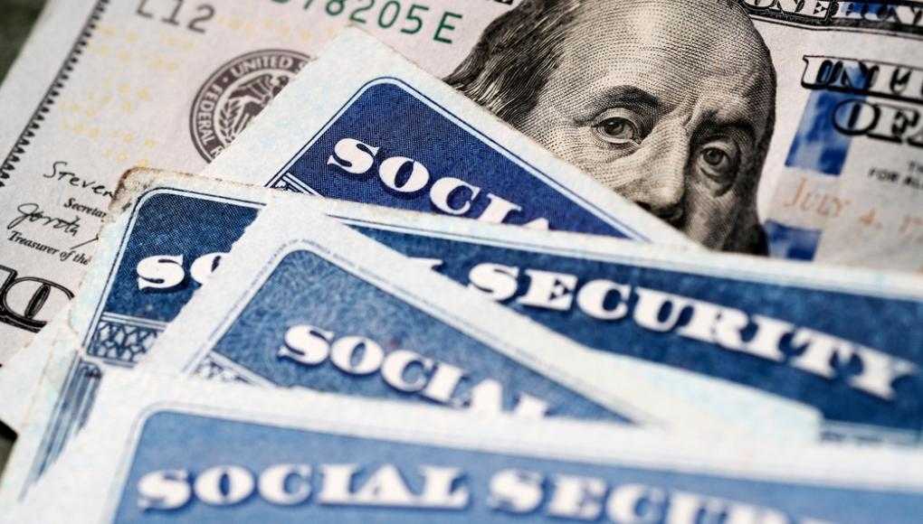 Does My Divorce Affect My Disability Settlement - social security cards