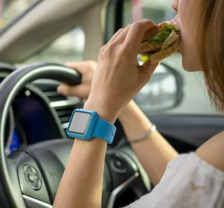 eating while driving