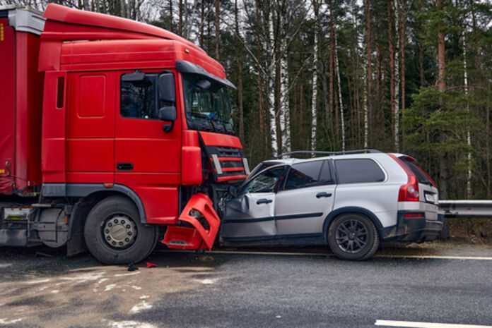 Truck Accident Attorney in Naples