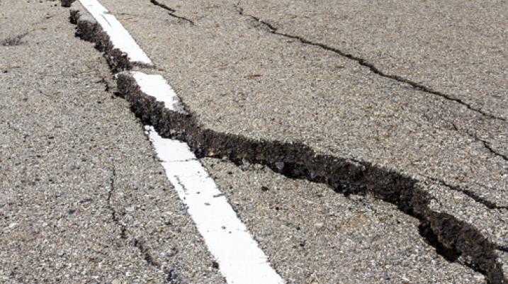 Geologists: Fracture Line Might be Sign of Future Sinkhole Problems - Road Fracture