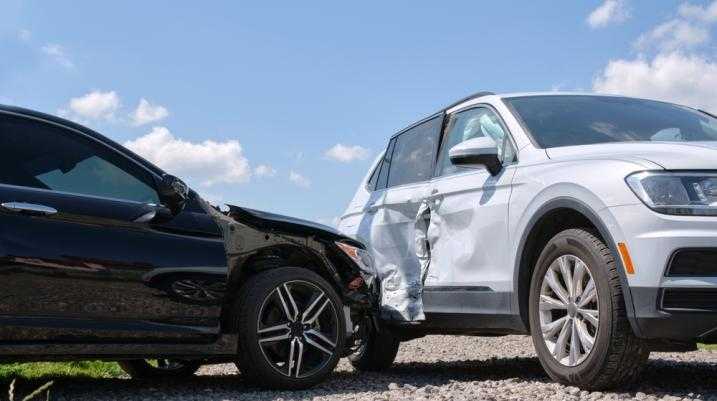 Car crashed into the side of another car