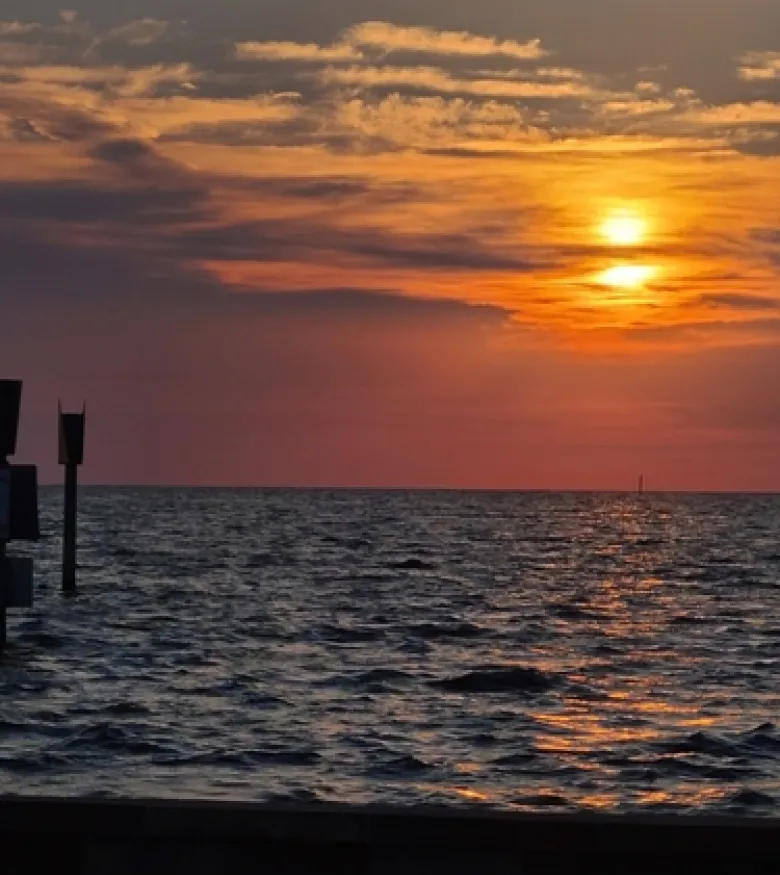 Ocean sunset horizon