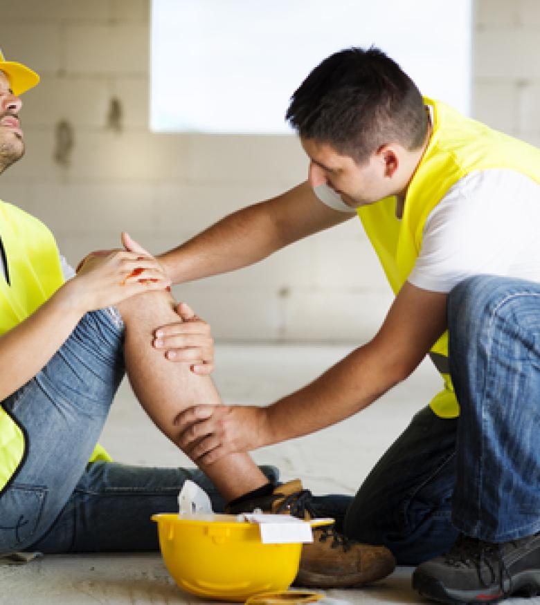 Construction worker injured on site, contact a construction accident lawyer in Anchorage.