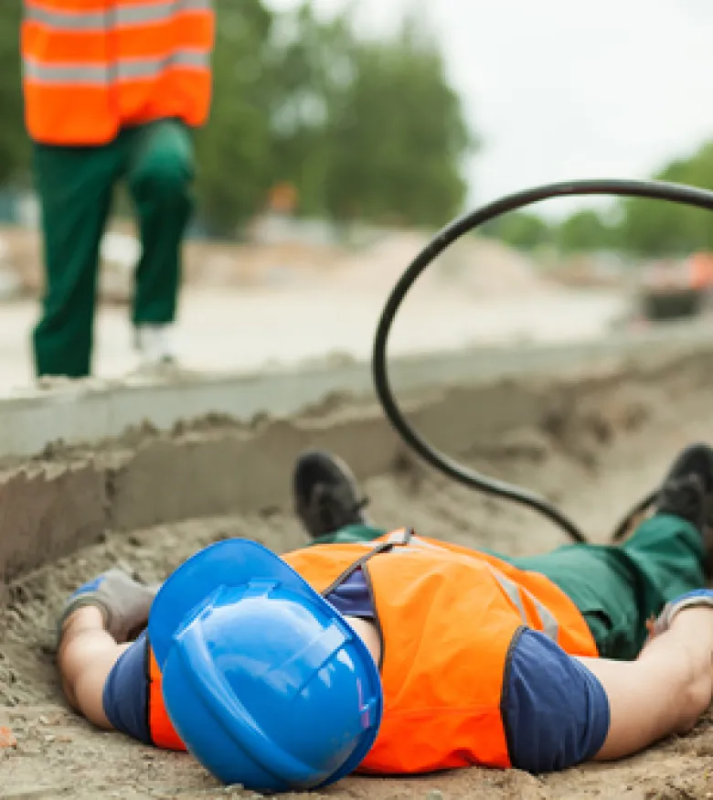 Worker injured at construction site, contact a construction accident lawyer in Ocala.