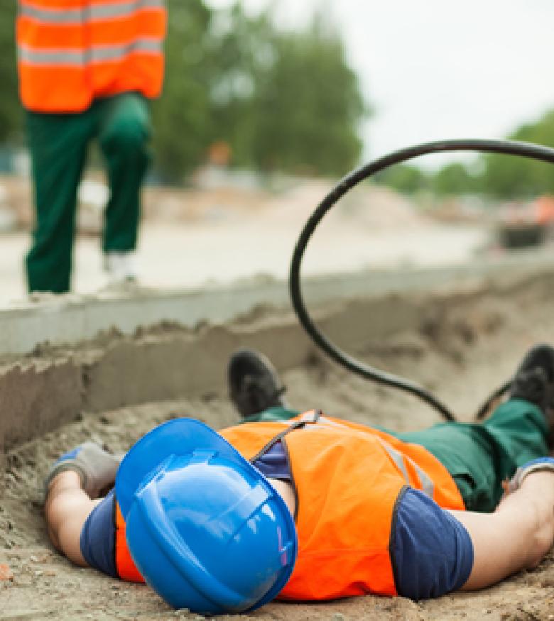 Worker injured at construction site, contact a construction accident lawyer in Ocala.
