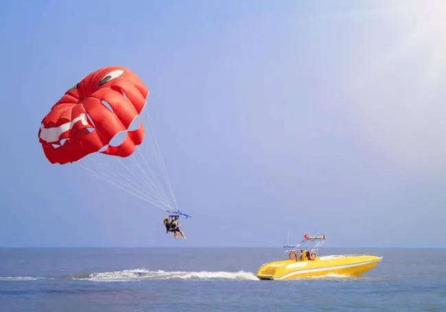 Parasailing-Khanpur-Dam