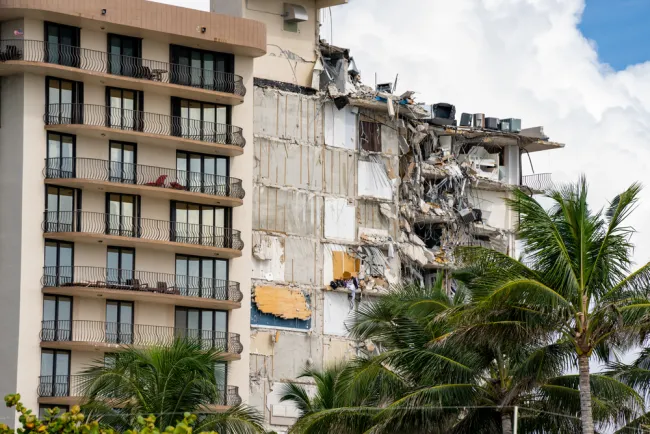 house destroyed by hurricane in Florida