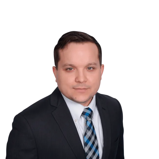Headshot of Dustin Gomez, a Chicago-based class actions lawyer at Morgan & Morgan